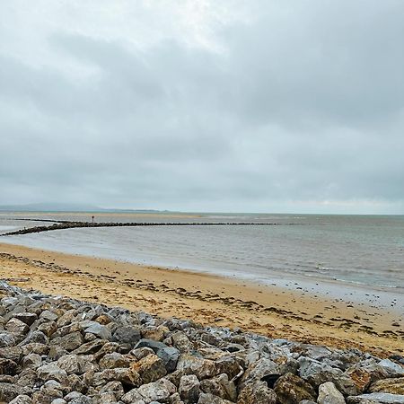 Y Doc At World Horizons Community Hub Vandrehjem Llanelli Eksteriør billede